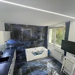 Yourapart Karmelicka Z Jacuzzi * Warszawa