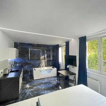 Apartment Yourapart Karmelicka Z Jacuzzi Warsaw