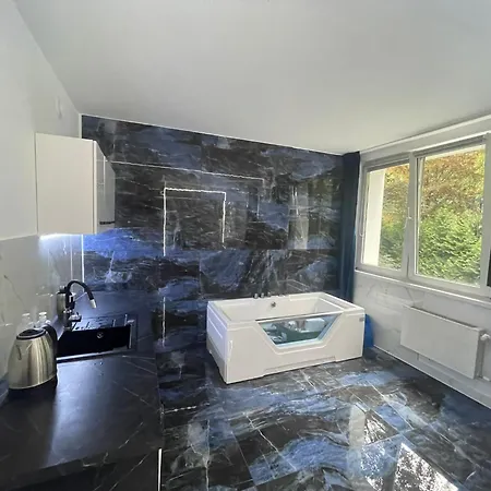 Yourapart Karmelicka Z Jacuzzi