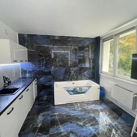 Yourapart Karmelicka Z Jacuzzi